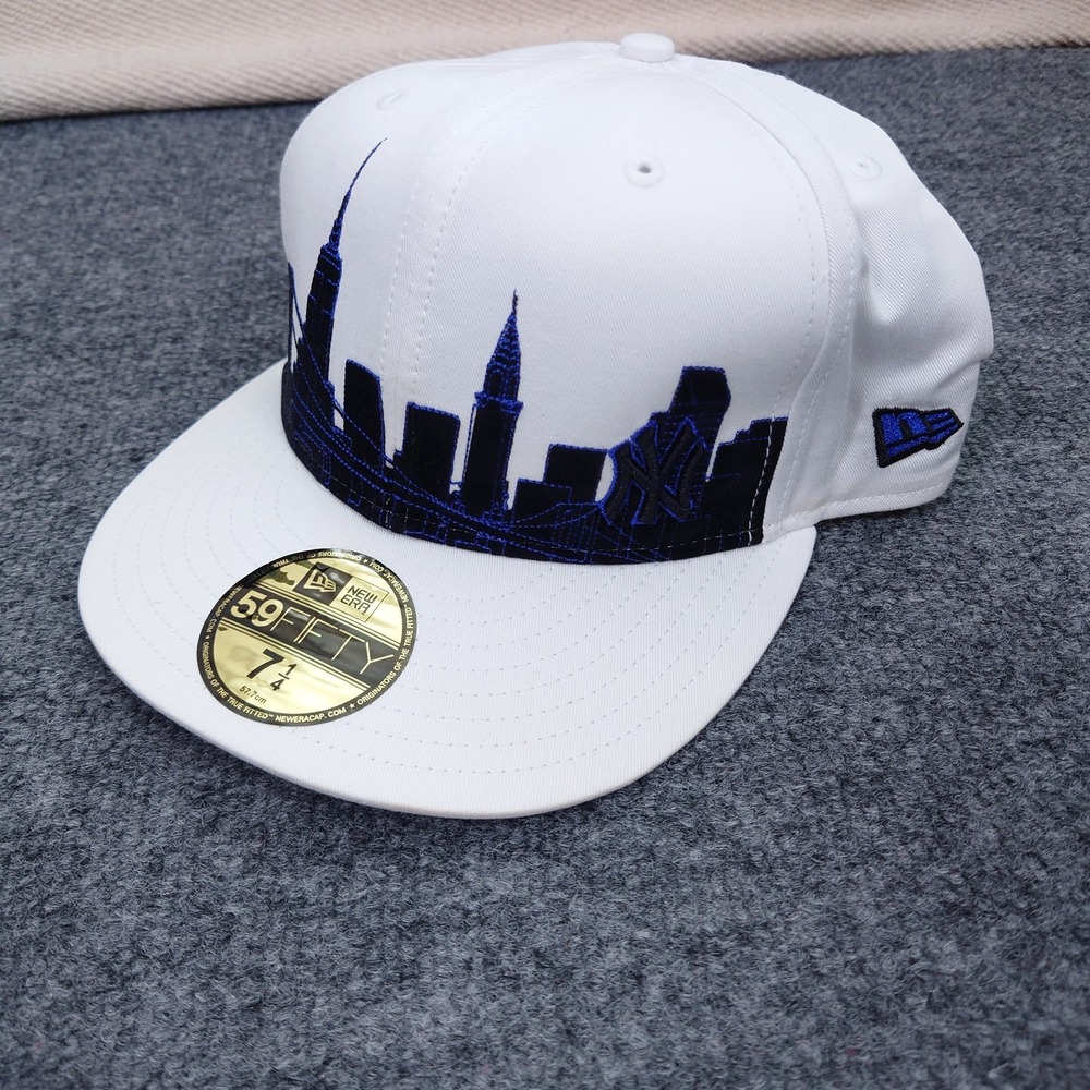 Yankees New Era 59Fifty Hat 7 1/4 MLB White Embroidered NYC Skyline Y2K Retro